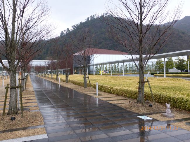 古代出雲歴史博物館<br /><br />雨の降り方が激しくなってきたので逃げるように博物館に。<br />