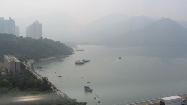 今日も霞んでます