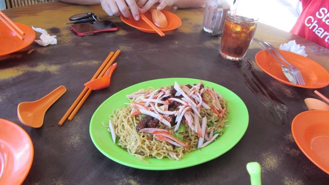 友人宅ちかくのレストランで食事