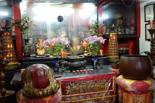 生活の一部というかホント生活に根付いていますね-<br />台湾の方の信仰心はホント凄いの一言です★