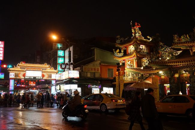 ド派手夜市の門？といえば饒河街観光夜市というイメ-ジがありますw