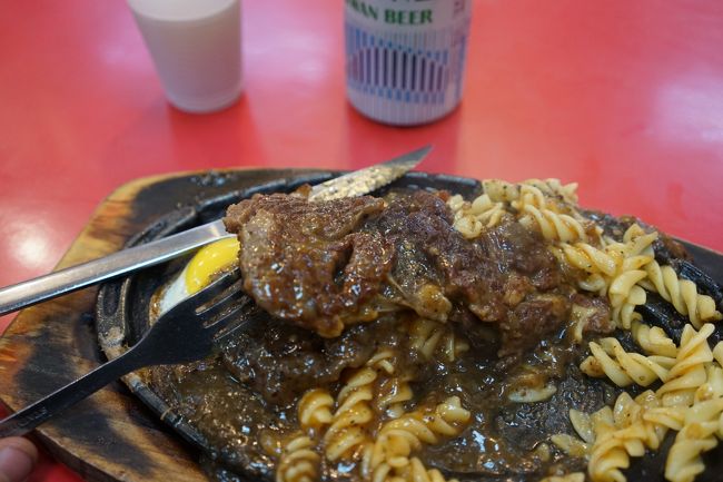 見てるだけでリアルによだれがたれそうw<br /><br />さあ食べた所で12時近いので疲れたしtaxiで忠孝敦化のホステルまでワ-プ！<br />190元でした(*´∀｀)<br /><br />一日目凄く満足しましたし<br />めっちゃ動きましたw<br /><br />大満足の一日目<br />さあつぎからは二日目をかいていきますよ(*ﾟ▽ﾟ*)