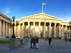 早朝
まだ人出の少ない大英博物館に到着