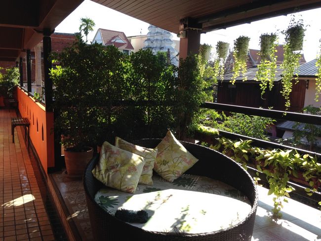 私の部屋の前にはくつろぎのスペースがある<br /><br />でも、蚊の餌食になりそうなので<br />ちょっと敬遠