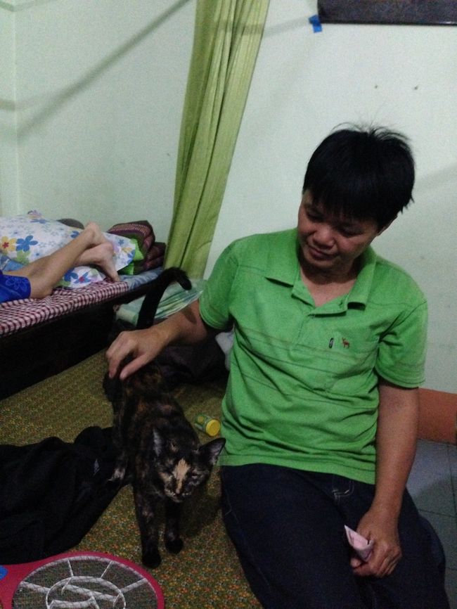 ホテルのすぐ近くに1時間150Bのマッサージ屋さんを発見<br /><br />しかもかわいいサビちゃんがいた。