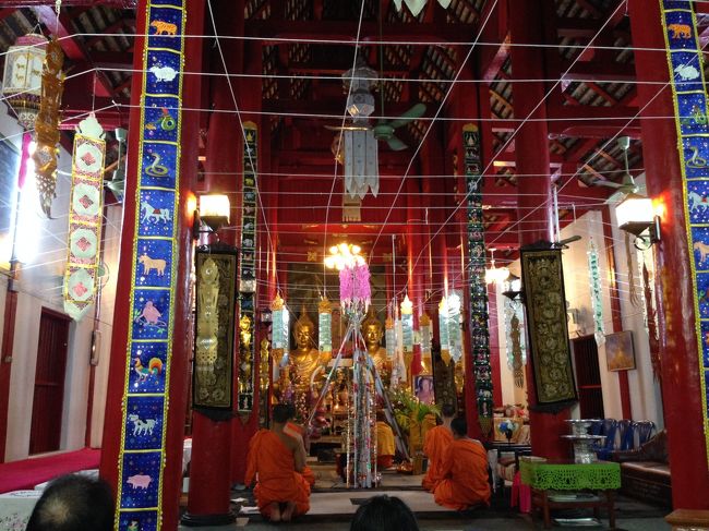 夕方ホテルに戻ると<br />目の前のお寺では読経があっていた<br /><br />私も次女の健康と手術の成功をお祈り