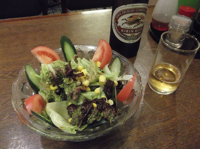 さっぱりした野菜が食べたくて、サラダを頼みましたが…家で出てくるような、ふつ〜のサラダでした。