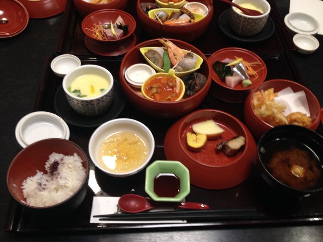 もう一つお刺身が隠れてました。<br /><br />贅沢なお昼のランチでした。