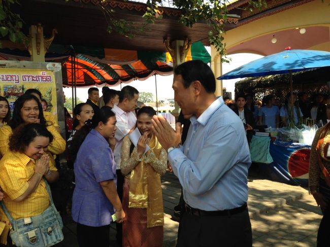 彼は人望厚い方だということが<br />皆さんの態度から伺えた<br /><br />偉い人らしく<br />ＳＰの人までいた