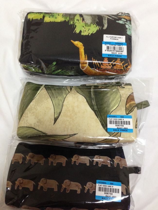 ポーチは大きさも柄もさまざま<br /><br />