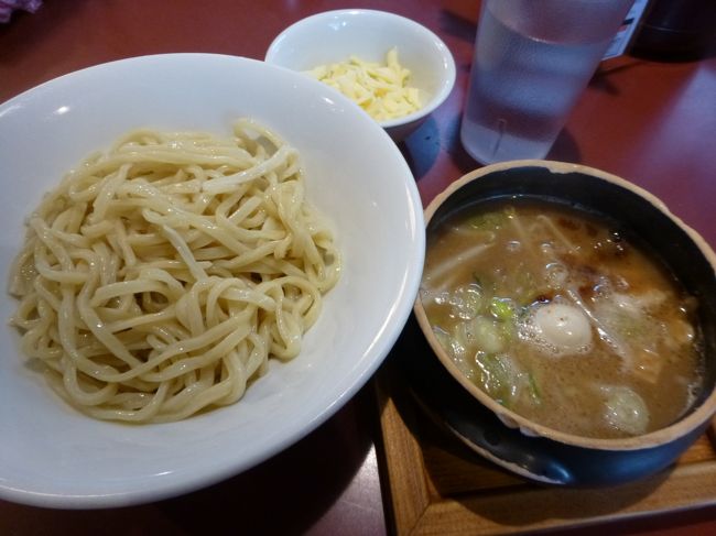 つけ麺屋さん『モトヤマ55 』<br /><br />人生初つけ麺かも！？<br />最初はつけ麺で食べて、その後はリゾットで〆ます。