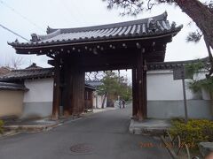 伏見稲荷方面に行くときは、東福寺にも行くと決めてました。

駅で降りてから、バスとかあったのでしょうか・・？
方向音痴＆リサーチ不足で、スマホのナビを利用して徒歩でヘトヘトになりながら到着〜