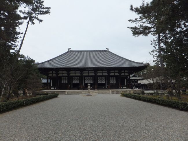 拝観料は600円でした。<br />ずんずん進みます。