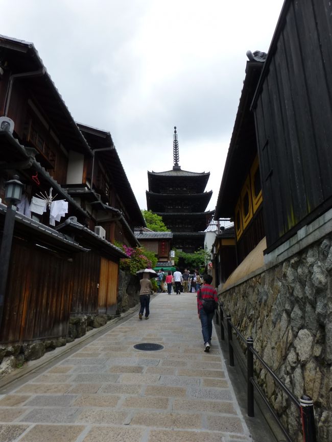 総本家ゆどうふ奥丹 清水をめざして歩きます。