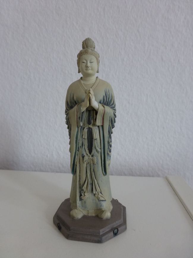 だんなが東大寺で買った月光菩薩立像。