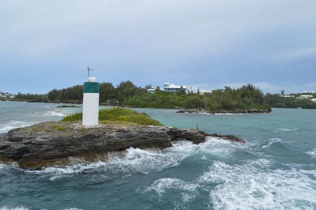 途中の小さな灯台。<br />