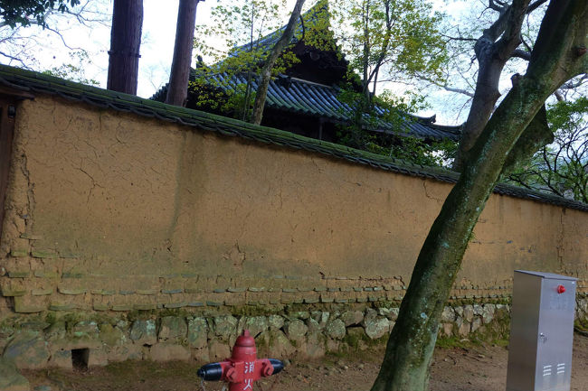 やっぱり　使い慣れた　　戒壇院で行きます<br /><br />　　戒壇院の横手を曲がり