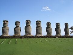 サンメッセ日南

冬なので人もぱらぱらしかいません。
なので、モアイ像の写真が他の観光客抜きで撮れます。