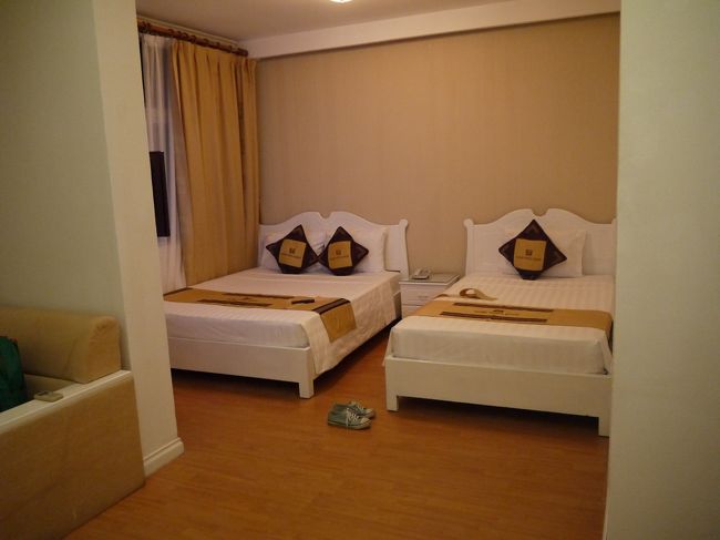 ２泊目はお引越し<br /><br />安宿のつもりで１７＄くらいやったのに<br />このグレードで驚き<br /><br />恐るべしハノイ・・