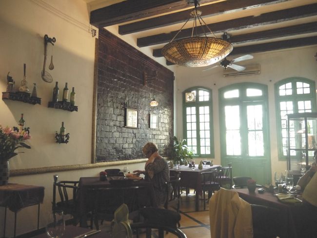 ちょっとこじゃれたレストランで<br />フレンチのランチ