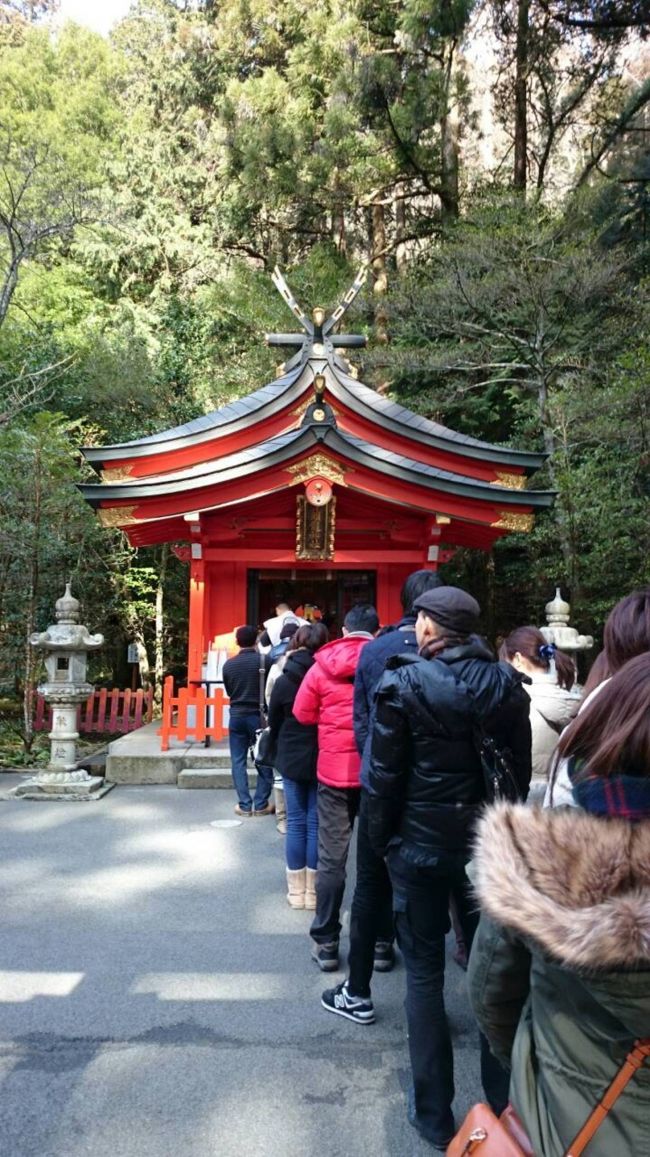 ここもプチ渋滞。