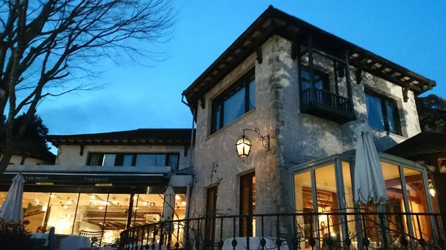 ここのレストランで食べたかったが、時間が無く断念。外観だけパシャリ!!。