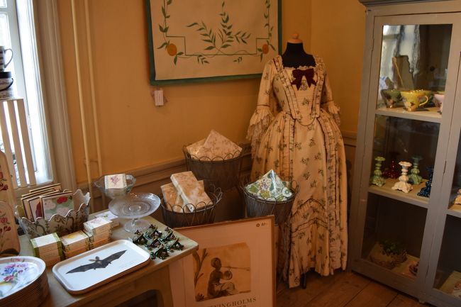 敷地内にあるお土産shopです