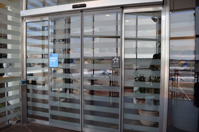 出発まで空港のラウンジでゆっくりしま〜す<br /><br />なんでしょう？？？旅行中日で疲れていたんでしょうか、ストックホルムの空港での写真はこの1枚。。。<br />我ながら、情けない(笑)