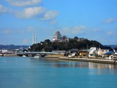 唐津といえば、お勧めは唐津城です。

非常に景観が美しい城です。