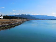 松浦川と鏡山です。
