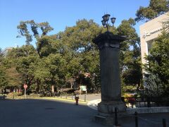 公園の中央になる帝国ホテル向かいの「日比谷門」から入ります。

