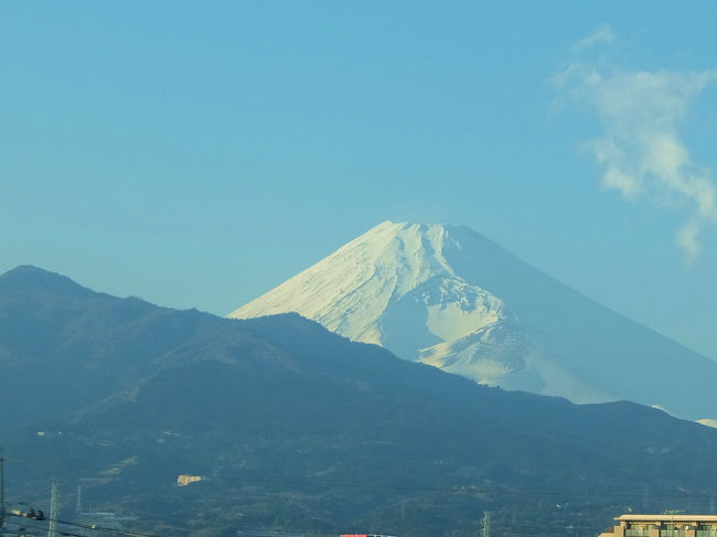 富士山の表情が移動するように変化
