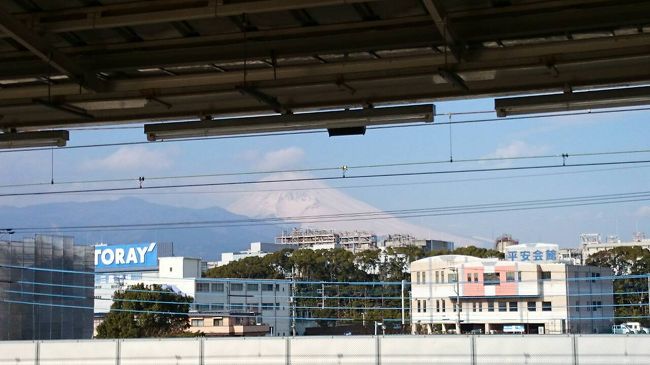 お天気にも恵まれ、富士山も色んな角度から見る事が出来ました。2015年の初旅、満喫です。観てくださった方、お立ち寄りしてくださった方、ありがとうございました。感謝m(_ _)m。<br />2月ゎ、山形に行ってきまーすヽ(^o^)丿。<br />