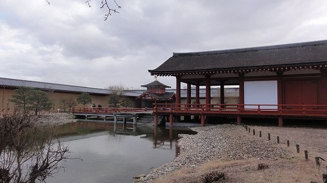 東院庭園<br />昭和42年発見され、平成7年から10年にかけて復元されました。<br />