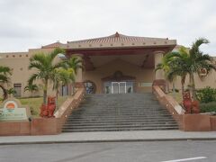 アッタから、宜野座カンナタラソラグーナまで約15分で到着。
海洋深層水を使ったタラソテラピーをビジターでも利用できます。