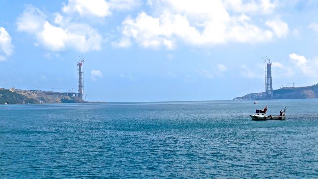 とうとう遠くに黒海が見えて<br />きました。