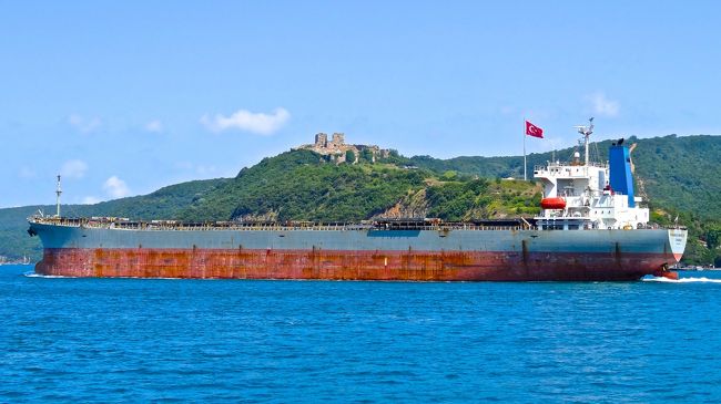 いろいろな船舶を<br />眺めるのも好きです。