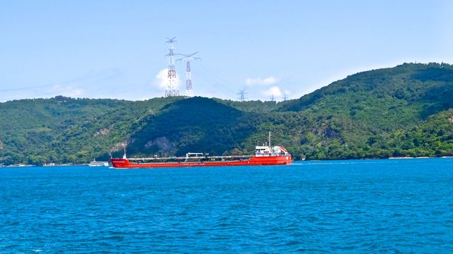 いろいろな船舶を<br />眺めるのも好きです。