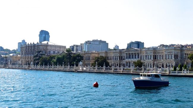 「ドルマバフチェ宮殿」も<br />見えてきましたね。