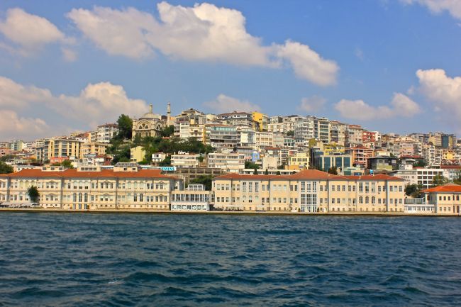 往復するのだから<br />帰りは反対側に座れば<br />と、思うでしょう。