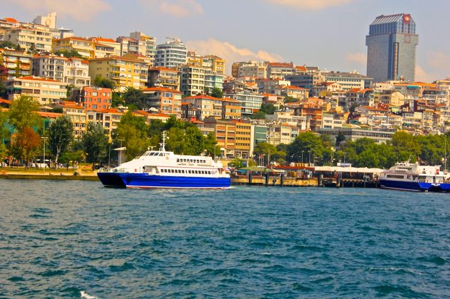 船の左右共に<br />良い眺めなですが<br />どちらかと言えば<br />