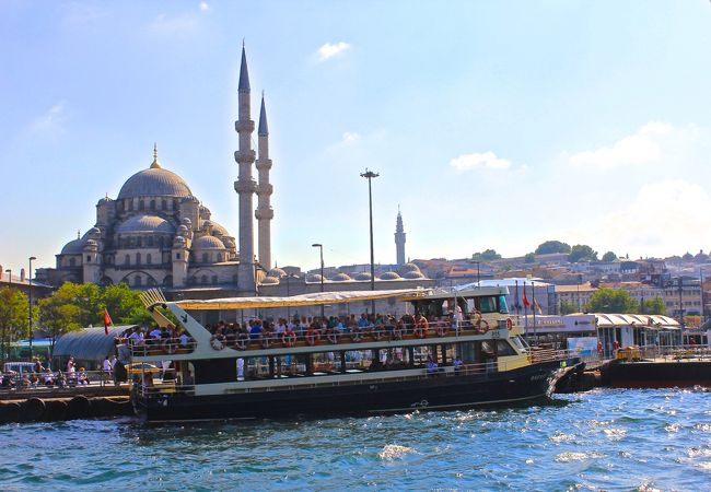 「黒海」って行って見るまでは、<br />遥か遠くに在って何処かミステリアスな<br />イメージばかりが<br />自分の中で先行していた気がします。<br />まぁそンなところが黒海の魅力でもありました。<br /><br />イスタンブールまで行ったのなら<br />是非、黒海までとの思いが　ついつい<br />今回、長編になってしまいました。(￣ー￣)<br /><br />沢山の枚数をご覧いただきまして<br />本当にありがとうございます。<br /><br />