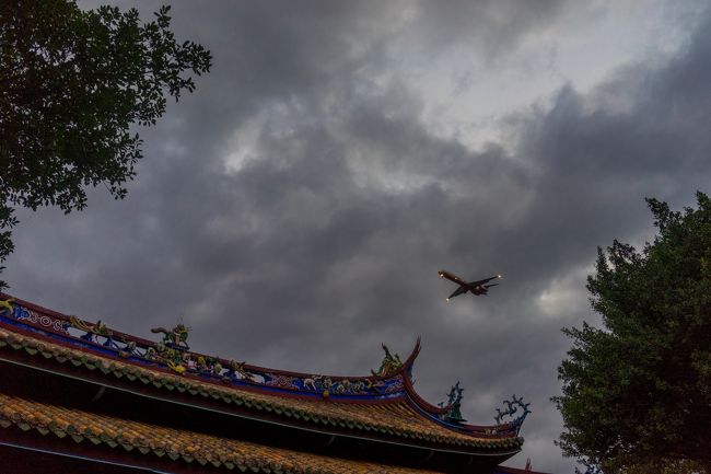 びっくりするのが！<br />めちゃ近い距離を轟音を轟かせ飛行機が頭上を(｀・ω・´)<br /><br />すげ--<br />って声に出してしまったw<br /><br />松山空港が近いからなのかな(*ﾟ▽ﾟ*)<br />これもなかなか出来ない体験で非常に興奮しましたよ！