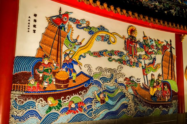 非常に鮮やかな色彩な上に素晴らしい立体な絵・・・