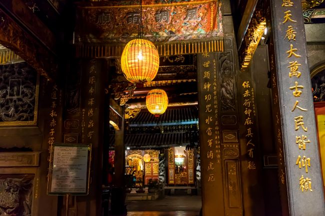 地元の方がかなり訪れていて凄く神聖な雰囲気・・・