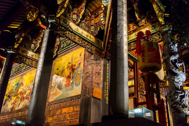 <br />石刻<br />木彫<br />彩色画<br />泥塑(粘土の素焼きされていない像)<br />交趾焼(陶磁器の一種)<br />剪粘(粘土の焼き物)<br /><br />完璧な美しさ・・