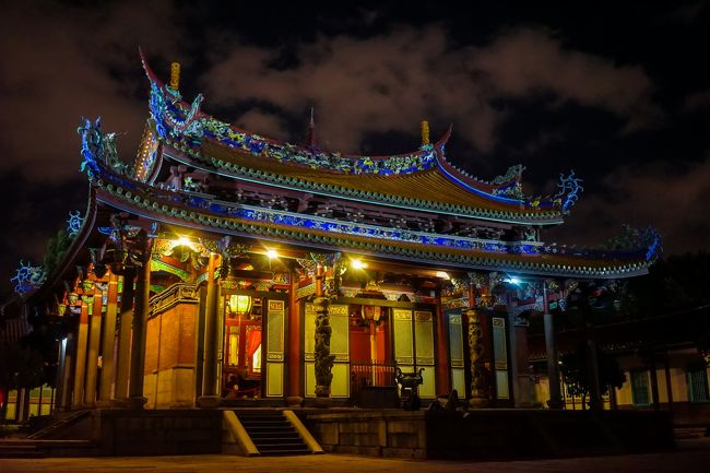 さて日が暮れた孔子廊が楽しみだったので行ってみました。はいど---ん(ﾟ∀ﾟ)！