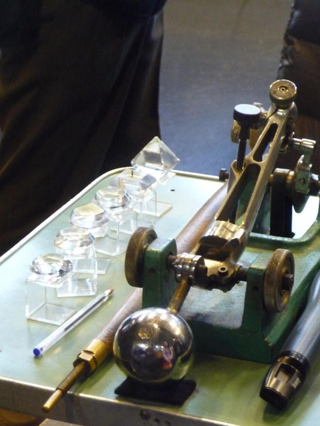 ・ダイヤモンド工場　（入場）