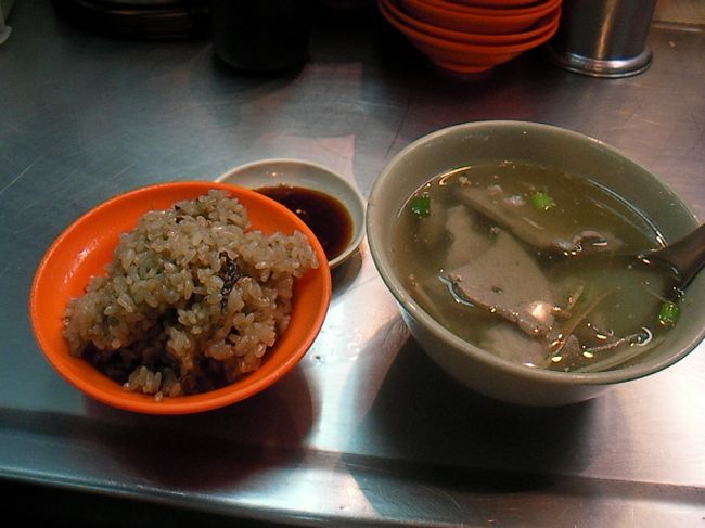 夜市で食べた食事です。