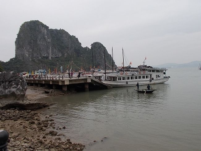 途中、ティエンクン鍾乳洞に寄りました。